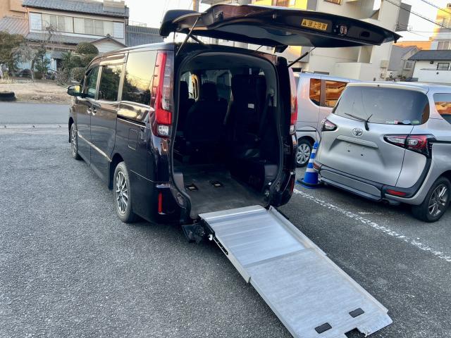 福祉車両レンタカー トヨタ ノア スローパー 車いす移動車 福祉車両